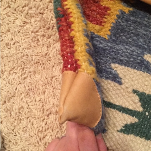 Aztec Rug Wool Purse with leather detailing - Picture 6 of 9